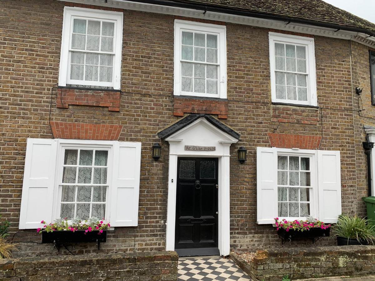 Ye Olde House Shepperton Exterior foto